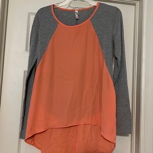 Xhilaration size Medium long sleeve shirt